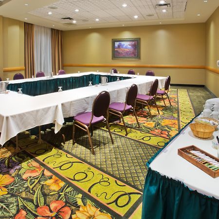 Holiday Inn & Suites North Vancouver By Ihg Bagian luar foto