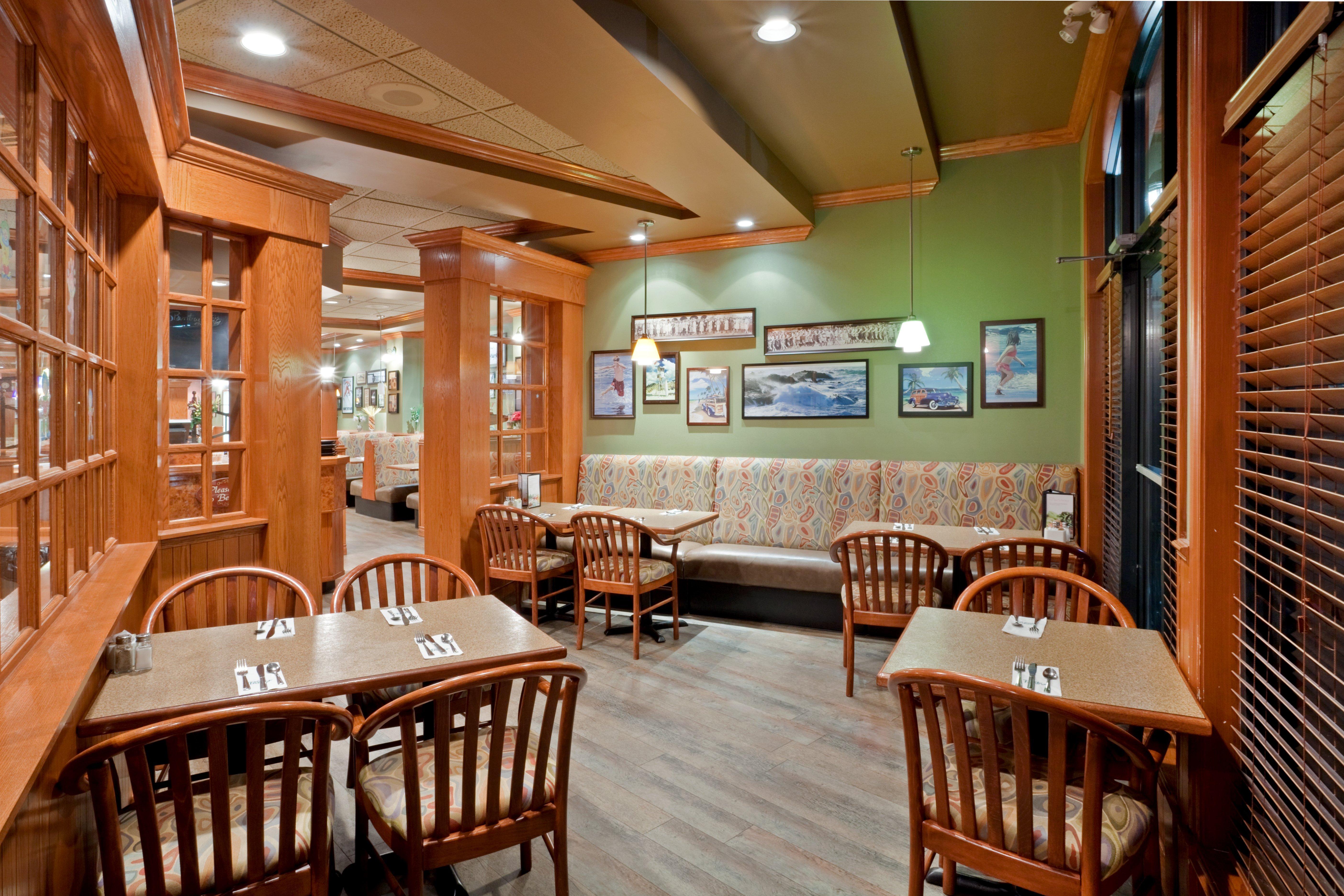 Holiday Inn & Suites North Vancouver By Ihg Bagian luar foto