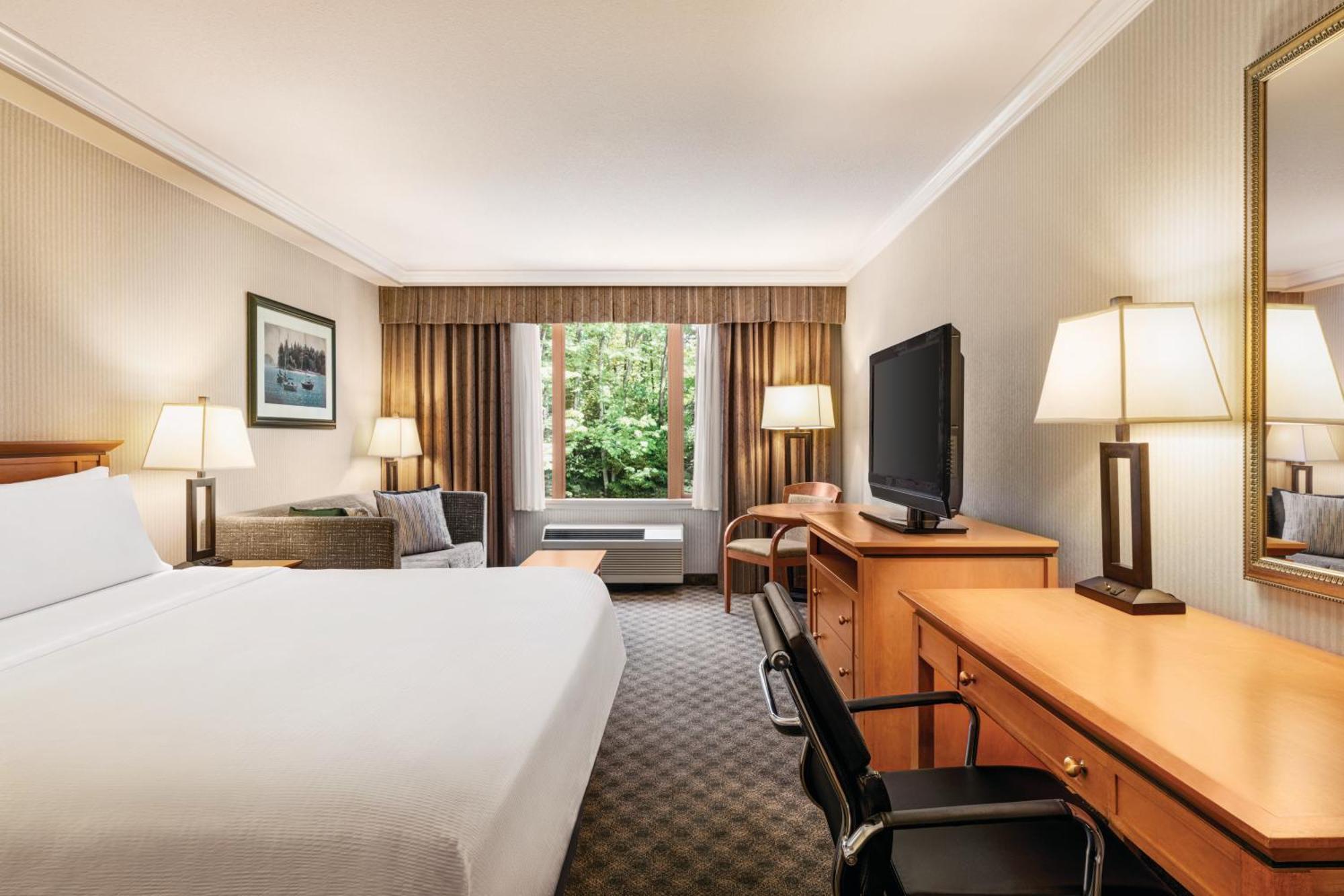 Holiday Inn & Suites North Vancouver By Ihg Bagian luar foto