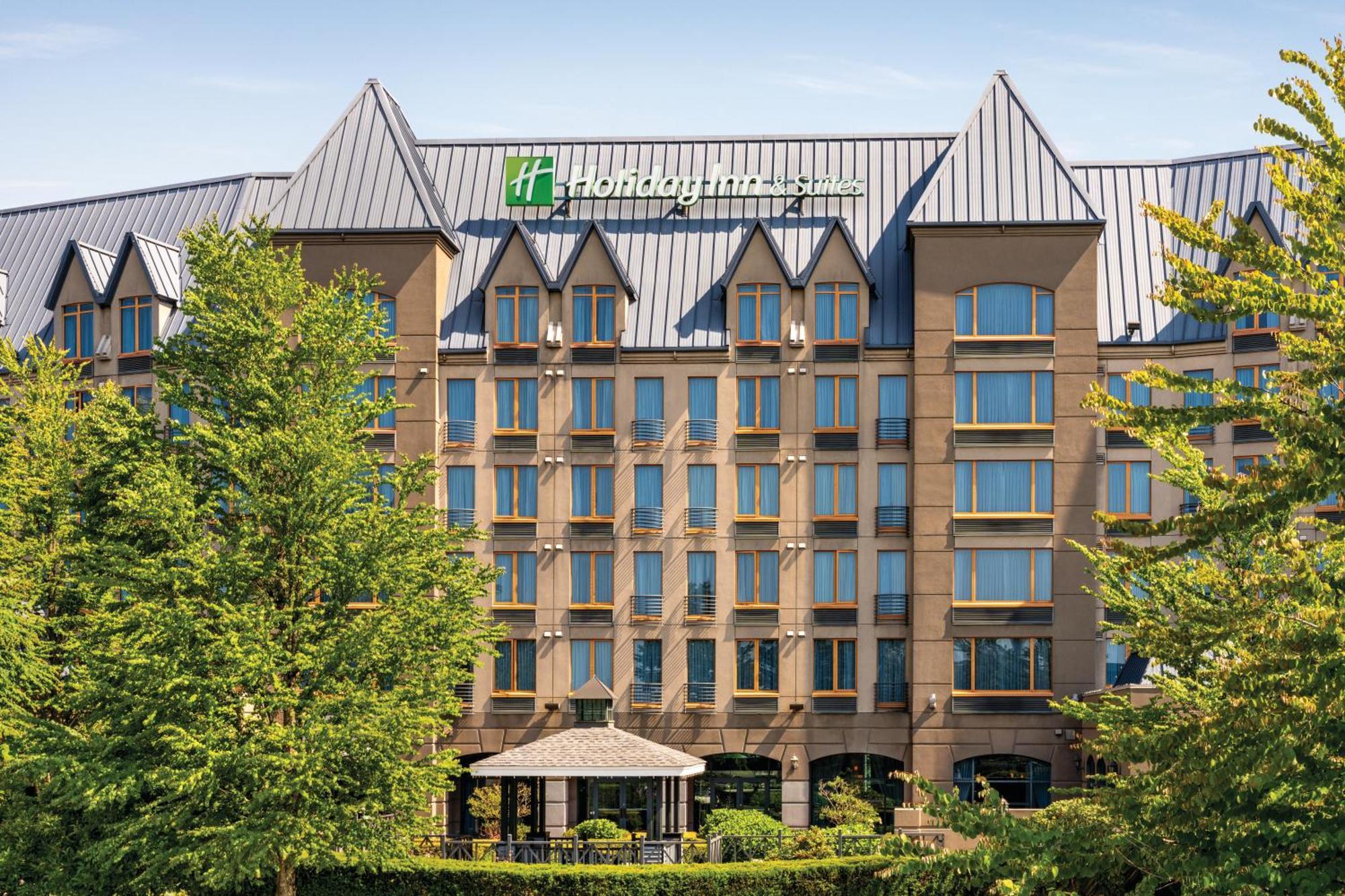 Holiday Inn & Suites North Vancouver By Ihg Bagian luar foto