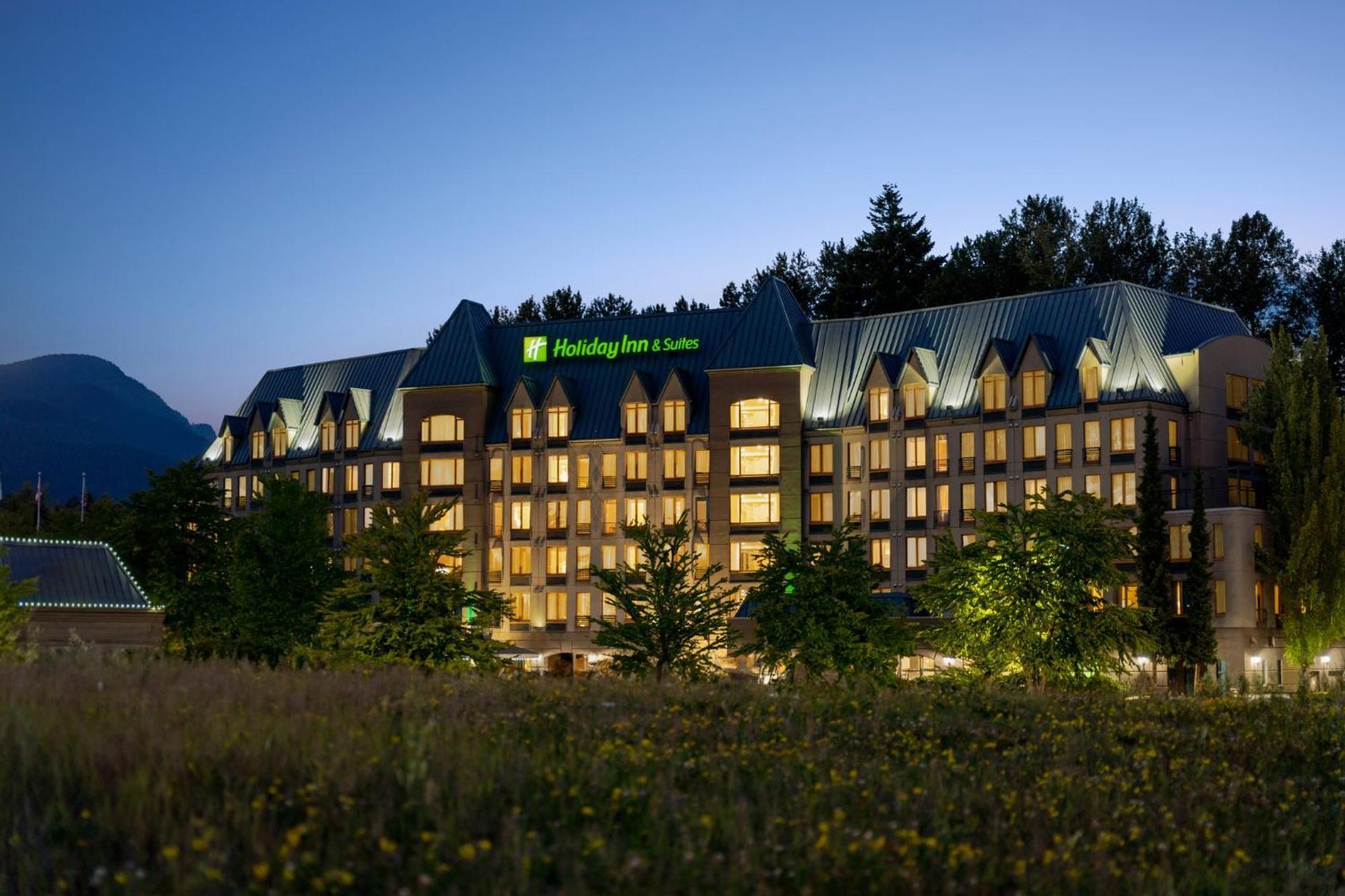 Holiday Inn & Suites North Vancouver By Ihg Bagian luar foto