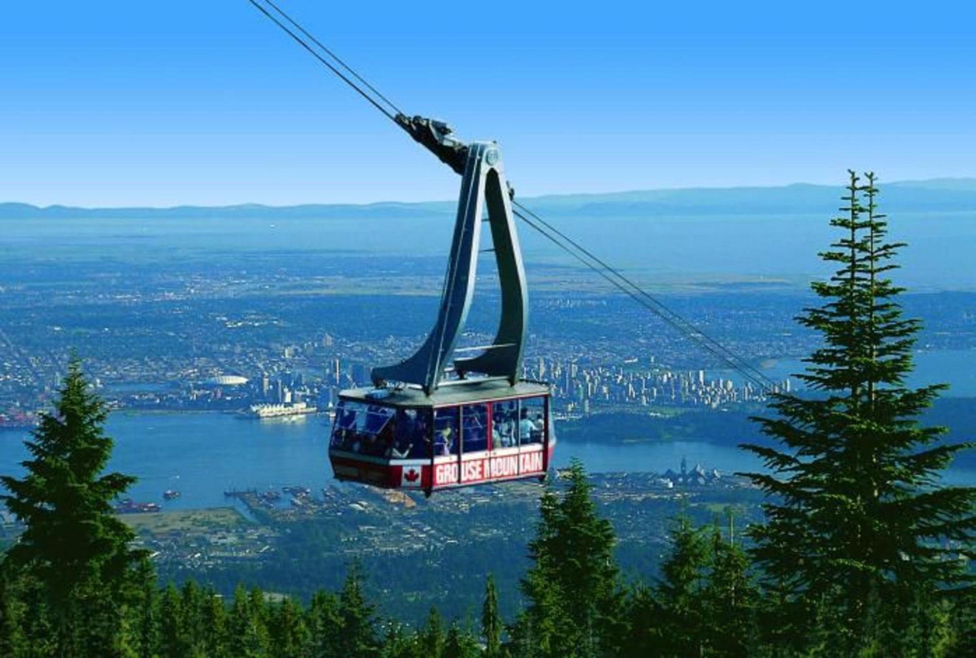 Holiday Inn & Suites North Vancouver By Ihg Bagian luar foto
