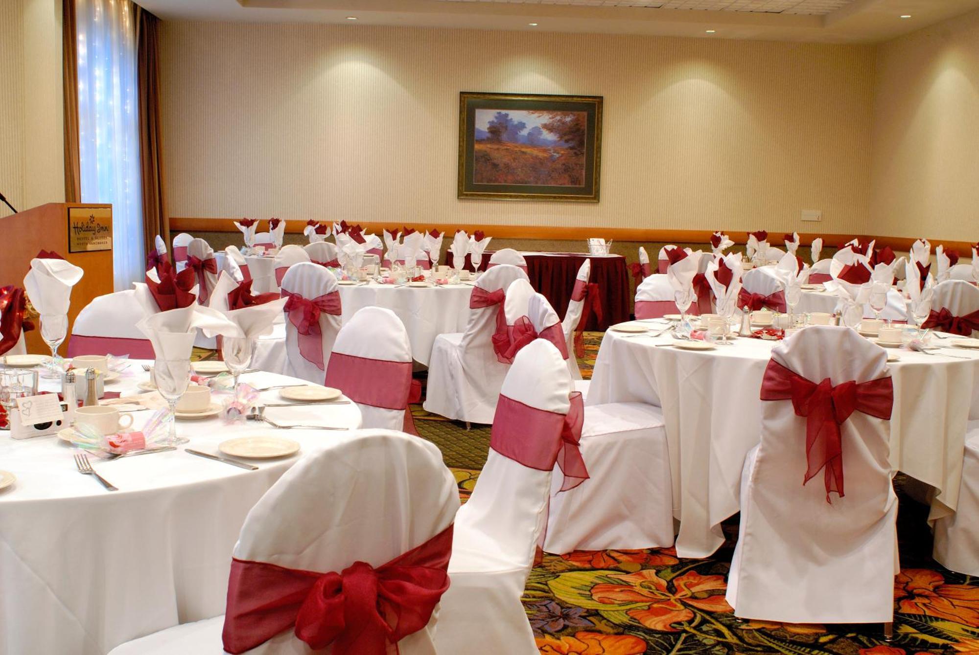 Holiday Inn & Suites North Vancouver By Ihg Bagian luar foto